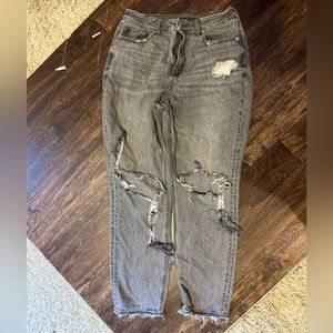 American Eagle Mom Jeans- Distressed- size 8